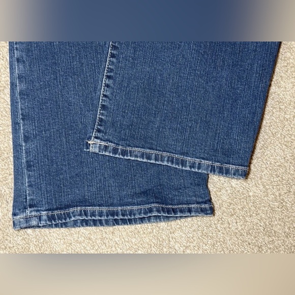 Torrid Jeans Women Plus Sz 24 T Blue Slim Boot Super Stretch Whiskered 46x34 - Picture 6 of 9